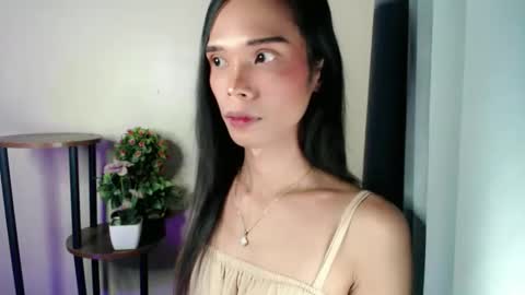 Snapshot of xxxfuckgirlyumsxxx chatting on May 2026 04:44:02 PM Your Princess Yums online show from May 2026 04:44:02 PM