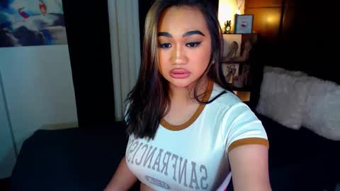 OLIVIA online show from December 2024 11:09:01 PM