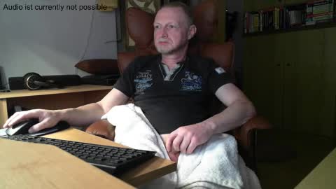 Snapshot of xxxgingerboy chatting on March 2025 09:06:02 PM GingerDaddy online show from March 2025 09:06:02 PM