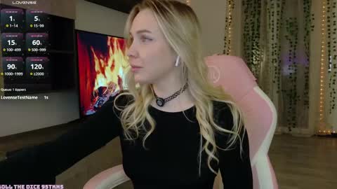 Snapshot of xxxhoneyxx chatting on April 2026 12:10:01 AM Onlyfanz online show from April 2026 12:10:01 AM