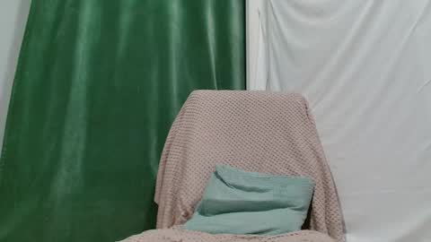 Lola online show from May 2026 10:41:02 PM