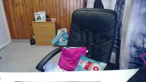 Lana online show from March 2026 10:21:01 AM