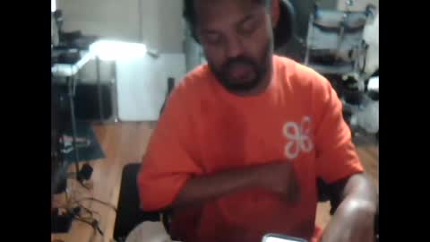 Snapshot of xxxonwheelz chatting on September 2025 06:44:01 PM xxxonwheelz online show from September 2025 06:44:01 PM