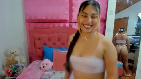 Snapshot of xxxsarita_cute chatting on June 2026 01:44:02 AM Sara online show from June 2026 01:44:02 AM
