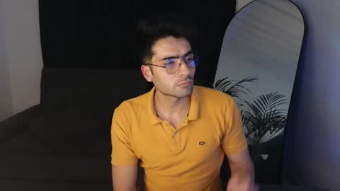 July and Fer online show from October 2025 09:17:01 AM