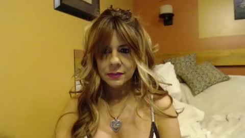 Snapshot of xxxvanessawet chatting on April 2026 07:04:02 PM Check out my photo sets below xo online show from April 2026 07:04:02 PM
