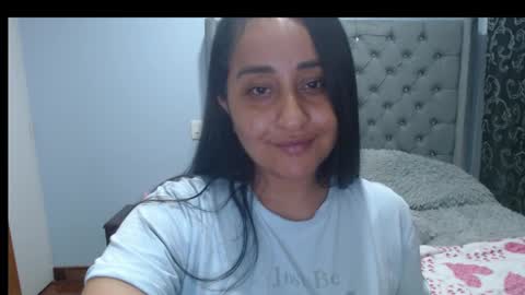 Snapshot of xxxvenus888 chatting on February 2025 03:36:01 AM Lunhaa   online show from February 2025 03:36:01 AM