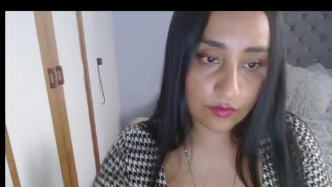 Snapshot of xxxvenus888 chatting on February 2025 07:31:02 PM Lunhaa   online show from February 2025 07:31:02 PM