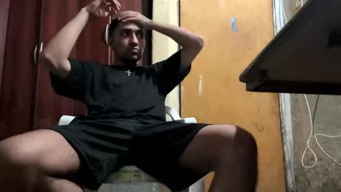 Snapshot of y0ungwithbrowndick chatting on December 2024 10:06:02 AM BROWN DICK online show from December 2024 10:06:02 AM