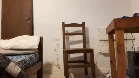 Snapshot of y0ungwithbrowndick chatting on April 2026 06:19:01 AM BROWN DICK online show from April 2026 06:19:01 AM