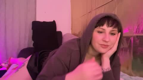 Snapshot of y0uvebeenjinxed chatting on April 2026 08:17:02 AM Jinx online show from April 2026 08:17:02 AM