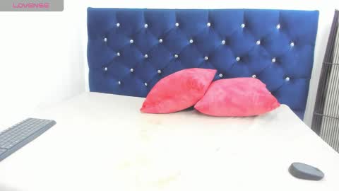 yaiza_sexylovee online show from October 2025 12:04:01 AM