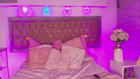 Snapshot of yakitai chatting on March 2026 04:14:01 AM Yaki online show from March 2026 04:14:01 AM