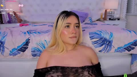 Yakeline online show from December 2024 04:33:01 AM