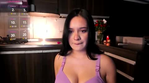 Yakeline online show from September 2025 12:25:01 AM