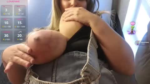 Yana May online show from January 2025 09:24:02 AM