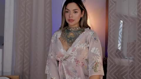 YANDRA CELIS online show from December 2024 10:32:02 PM