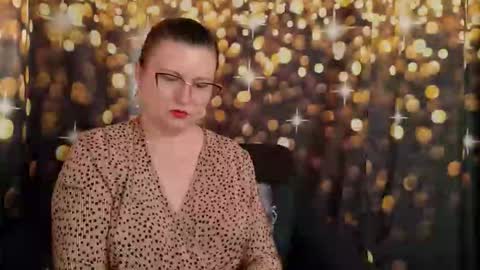 Anika online show from November 2025 01:00:02 PM