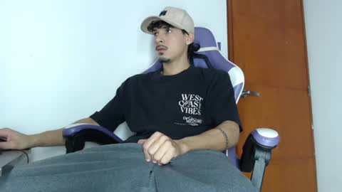 Snapshot of yankees_xxx chatting on March 2026 10:20:01 AM yankees online show from March 2026 10:20:01 AM