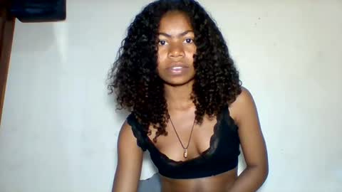 yannick_01 online show from May 2026 08:43:02 PM