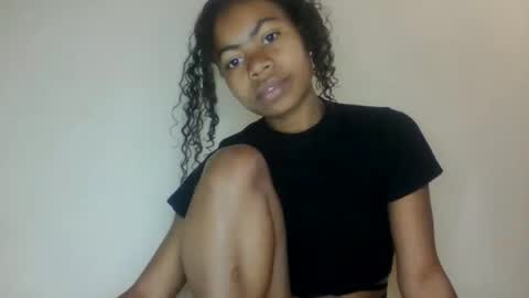 Snapshot of yannick_01 chatting on June 2026 11:02:01 AM yannick_01 online show from June 2026 11:02:01 AM