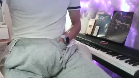 yannsolo8106 online show from October 2025 07:01:01 AM