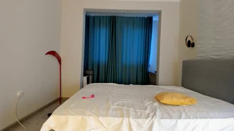 Yana online show from November 2025 03:30:02 AM