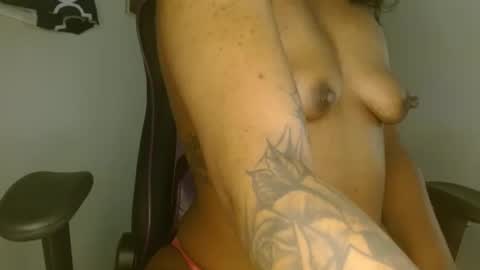 Snapshot of yarabrynnn chatting on December 2024 10:17:02 AM YARA online show from December 2024 10:17:02 AM