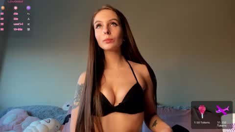 Snapshot of yaraliebe chatting on January 2025 12:42:01 PM Yara online show from January 2025 12:42:01 PM