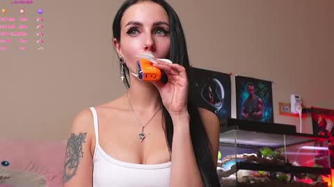 Snapshot of yaraliebe chatting on April 2026 11:54:02 AM Yara online show from April 2026 11:54:02 AM