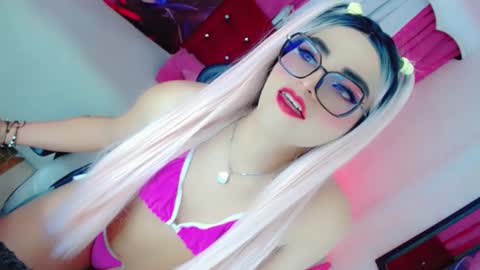 Snapshot of yarethrousss chatting on October 2025 05:38:02 AM yarethrousss online show from October 2025 05:38:02 AM