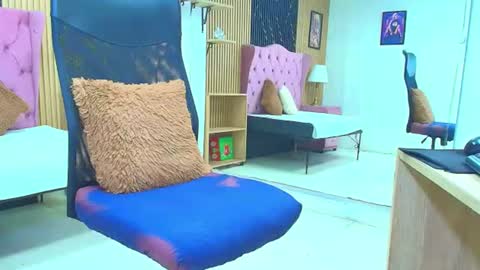 Snapshot of yaruzca chatting on April 2026 10:01:01 PM yaruzca 9 inches strong online show from April 2026 10:01:01 PM