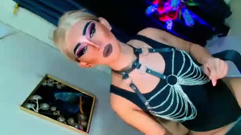 miss yasii online show from October 2025 03:56:02 PM