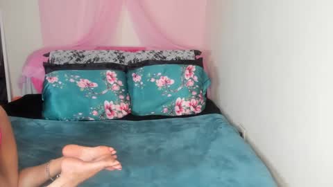 Snapshot of yasminayazzie chatting on March 2025 02:10:02 AM Yasmina online show from March 2025 02:10:02 AM