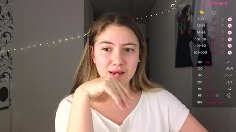 Snapshot of yasyaaa chatting on December 2024 10:23:01 PM Yasyaa  online show from December 2024 10:23:01 PM