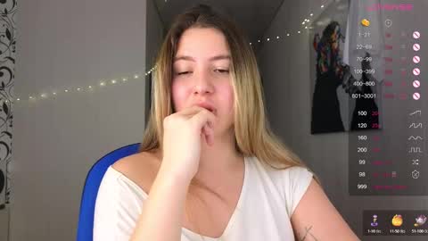 Snapshot of yasyaaa chatting on December 2024 04:36:02 AM Yasyaa  online show from December 2024 04:36:02 AM