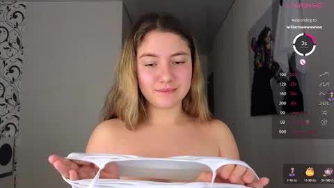 Snapshot of yasyaaa chatting on December 2024 04:01:02 AM Yasyaa  online show from December 2024 04:01:02 AM