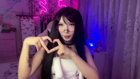 Snapshot of yawnpuffx chatting on May 2026 07:11:02 PM HolyLega online show from May 2026 07:11:02 PM