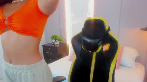 yaya23x online show from February 2025 12:37:01 PM