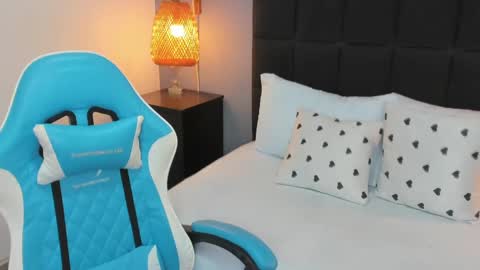 yaya23x online show from March 2025 07:38:01 PM