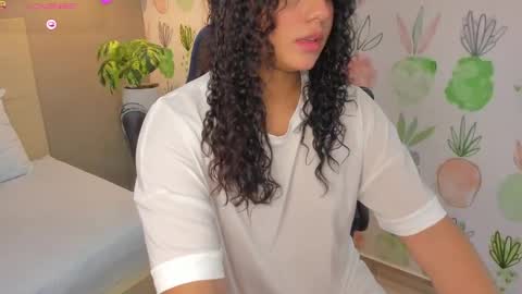 yaya23x online show from October 2025 02:12:02 PM