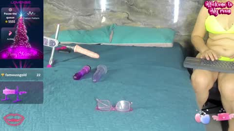 Snapshot of yaya____ chatting on December 2024 10:55:02 PM yaya____ online show from December 2024 10:55:02 PM