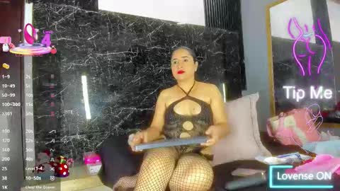 yaya____ online show from January 2026 04:37:02 AM