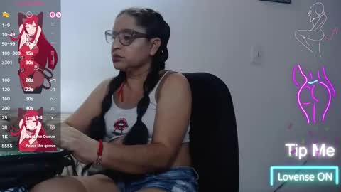 yaya____ online show from February 2026 09:33:01 PM