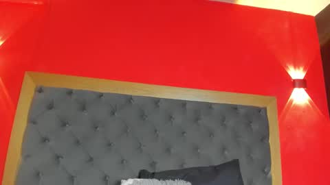 YAYA online show from November 2025 02:44:01 PM