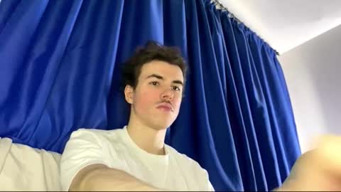 yayay333 online show from February 2026 11:17:01 AM