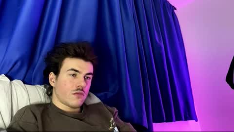 yayay333 online show from February 2026 07:13:02 PM