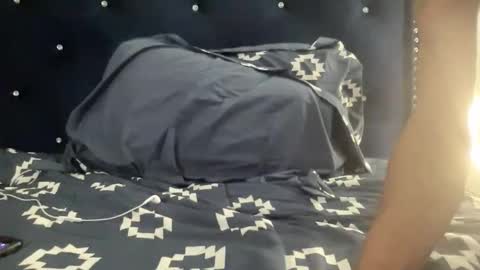 Yeahitsrell online show from April 2026 01:00:02 PM