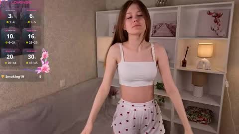 Snapshot of yelenaolaya chatting on May 2026 01:23:01 AM Kate online show from May 2026 01:23:01 AM