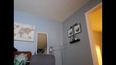 Ella Ts online show from January 2025 09:15:02 AM